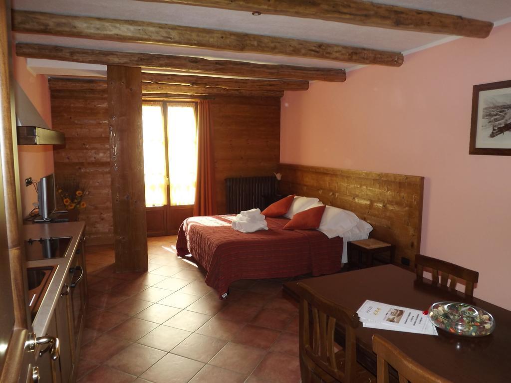 Residence Du Commerce Oulx Dış mekan fotoğraf