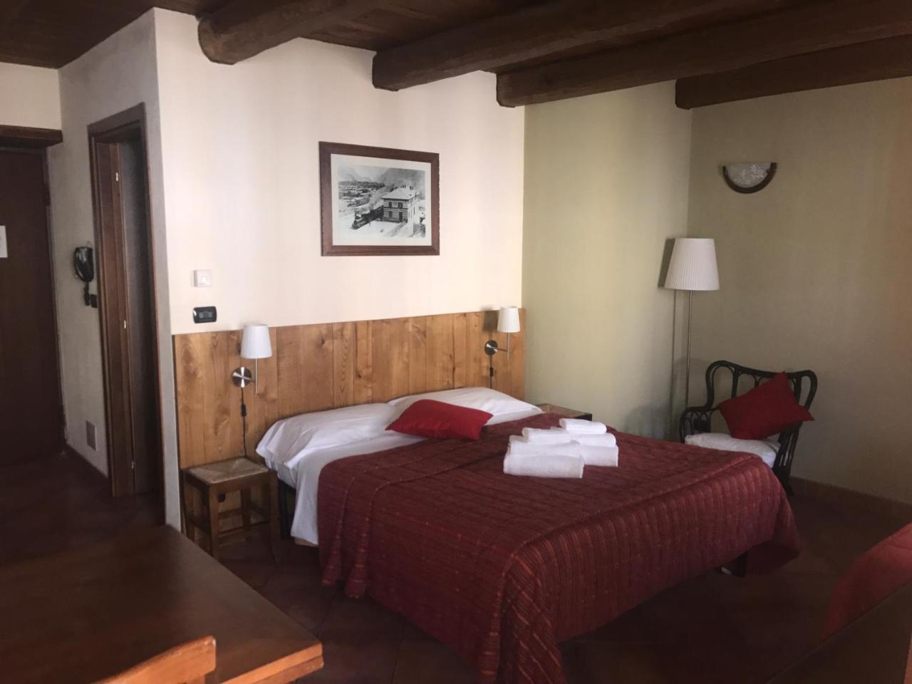 Residence Du Commerce Oulx Dış mekan fotoğraf